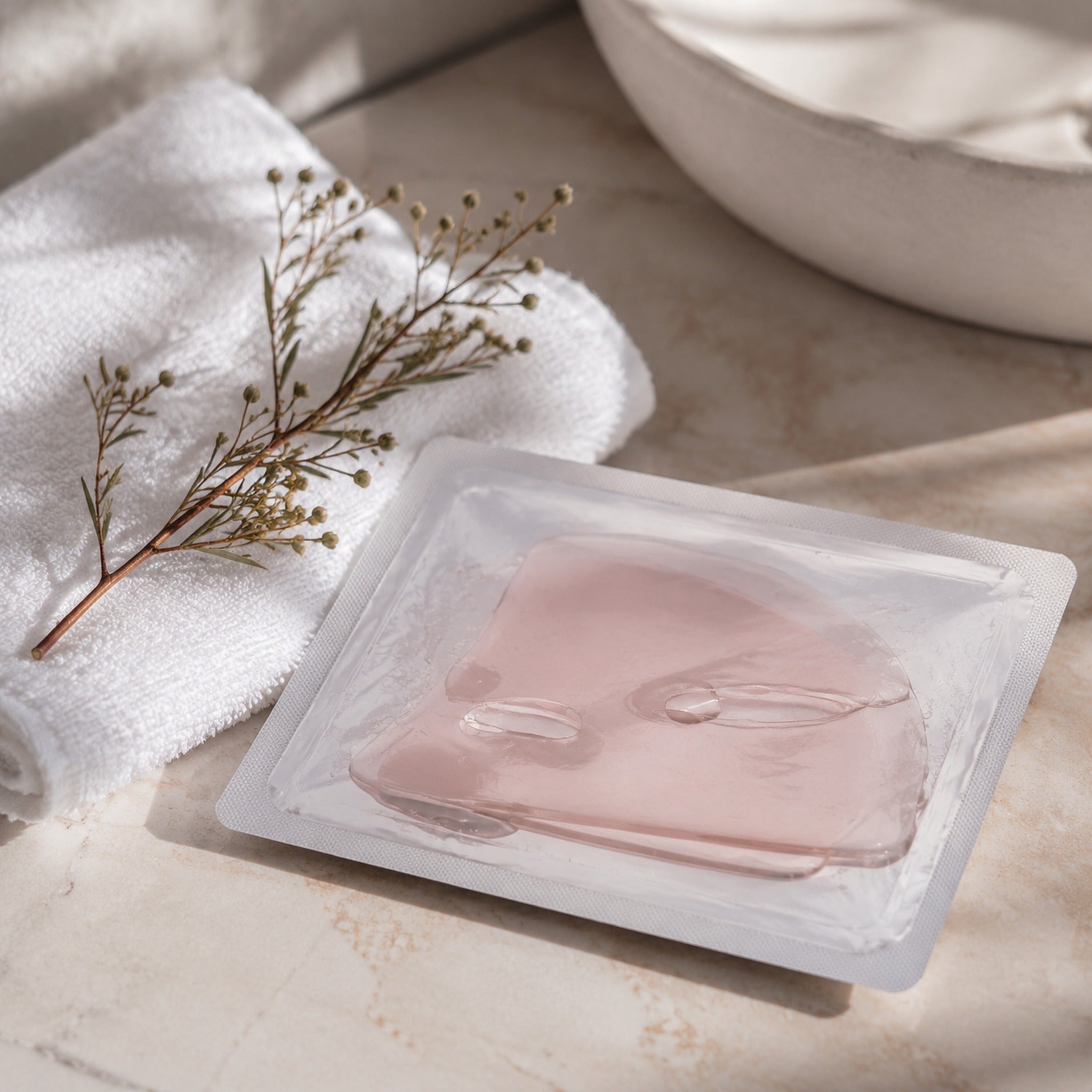 Veridian Skin School featured image for Hydrogel Face Mask Smell: Is It Normal?