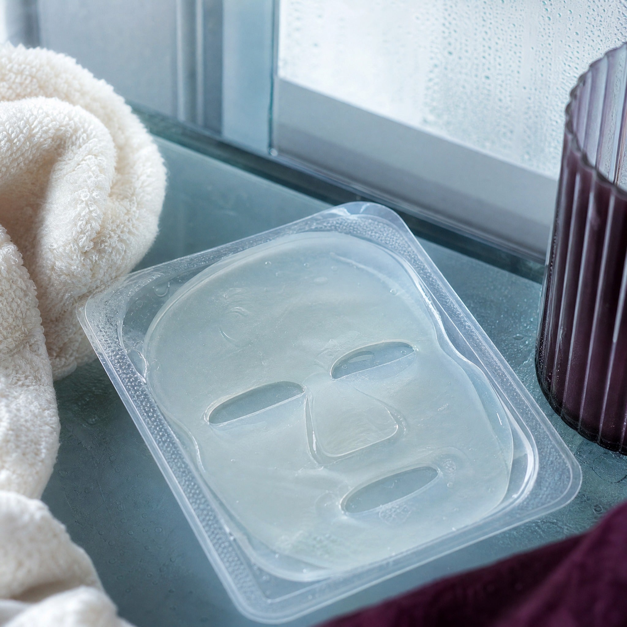 Veridian Skin School featured image for Why Does My Hydrogel Mask Feel Cold?